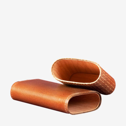 CO39 - CEDAR CIGAR CASE - WHITE(TOOLED) +TAN
