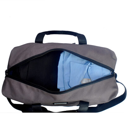 X 4699 MENS DUFFLE BAG