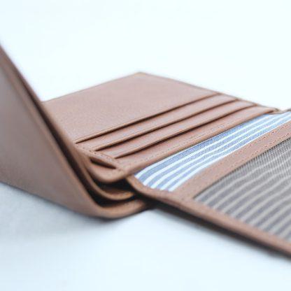 X9328 - Men's Bifold Wallet